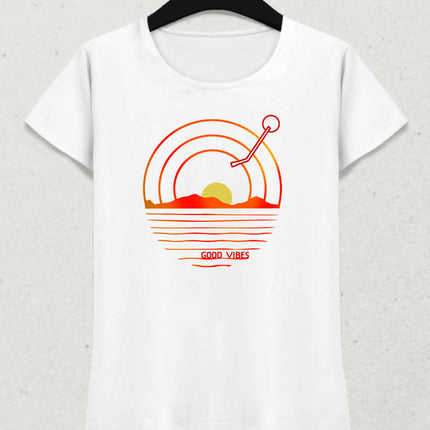 Good Vibes Kadın Tişört - basmatik.com