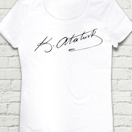 Atatürk imza Kadın tshirt - basmatik.com