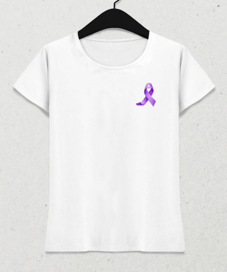 Kanser Mor Kurdele Temalı Kadın Beyaz Tişört - basmatik.com