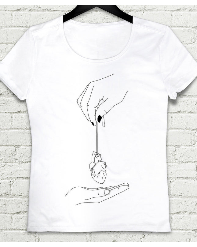 Broken Hearth Beyaz Tişört - basmatik.com