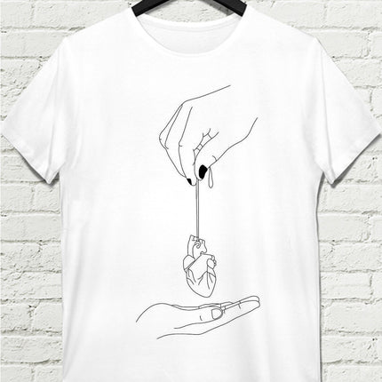 Broken Hearth Beyaz Tişört - basmatik.com