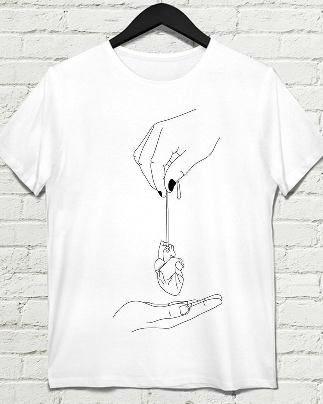 Broken Hearth Beyaz Tişört - basmatik.com