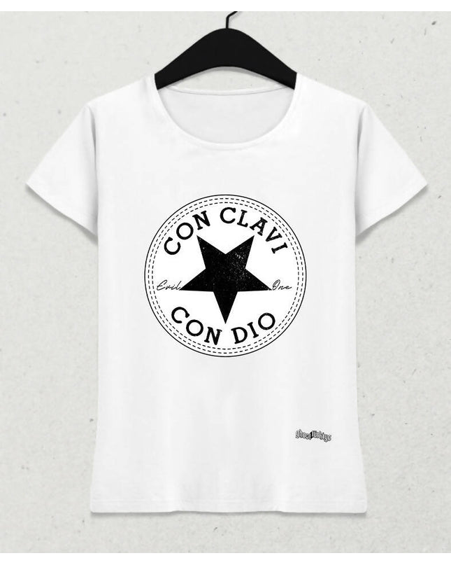 Con Clavi Con Dio Pro Kadın Tişört