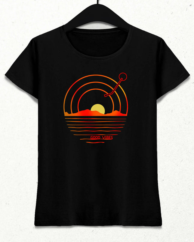 Good Vibes Kadın Tişört - basmatik.com