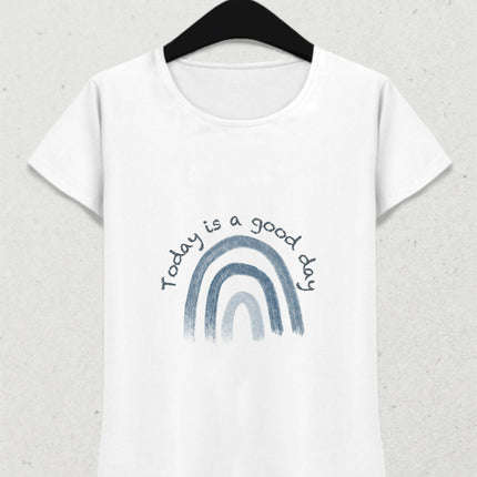 Bugün Güzel Bir Gün Gökkuşağı Temalı Tişört