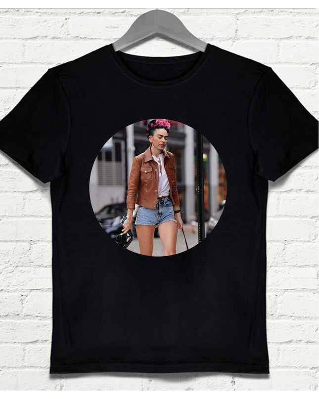 Frida - Street Fashion Siyah Tişört - basmatik.com
