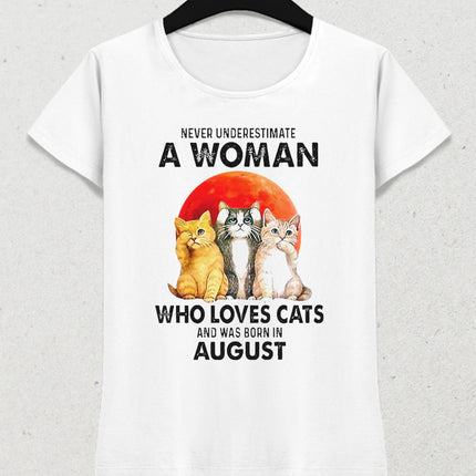 who loves cat kadın tişört - basmatik.com