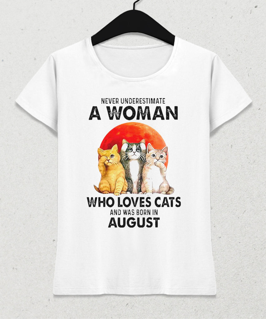 who loves cat kadın tişört - basmatik.com