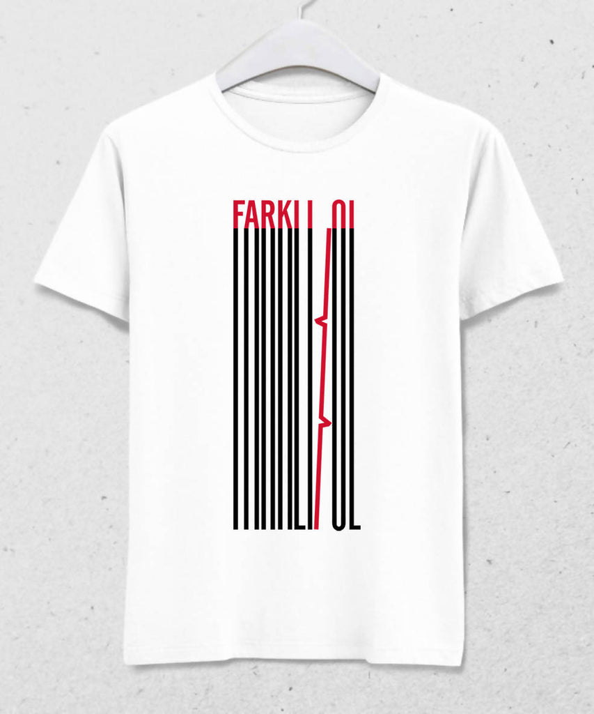 Farklı Ol Erkek Beyaz Tişört - basmatik.com